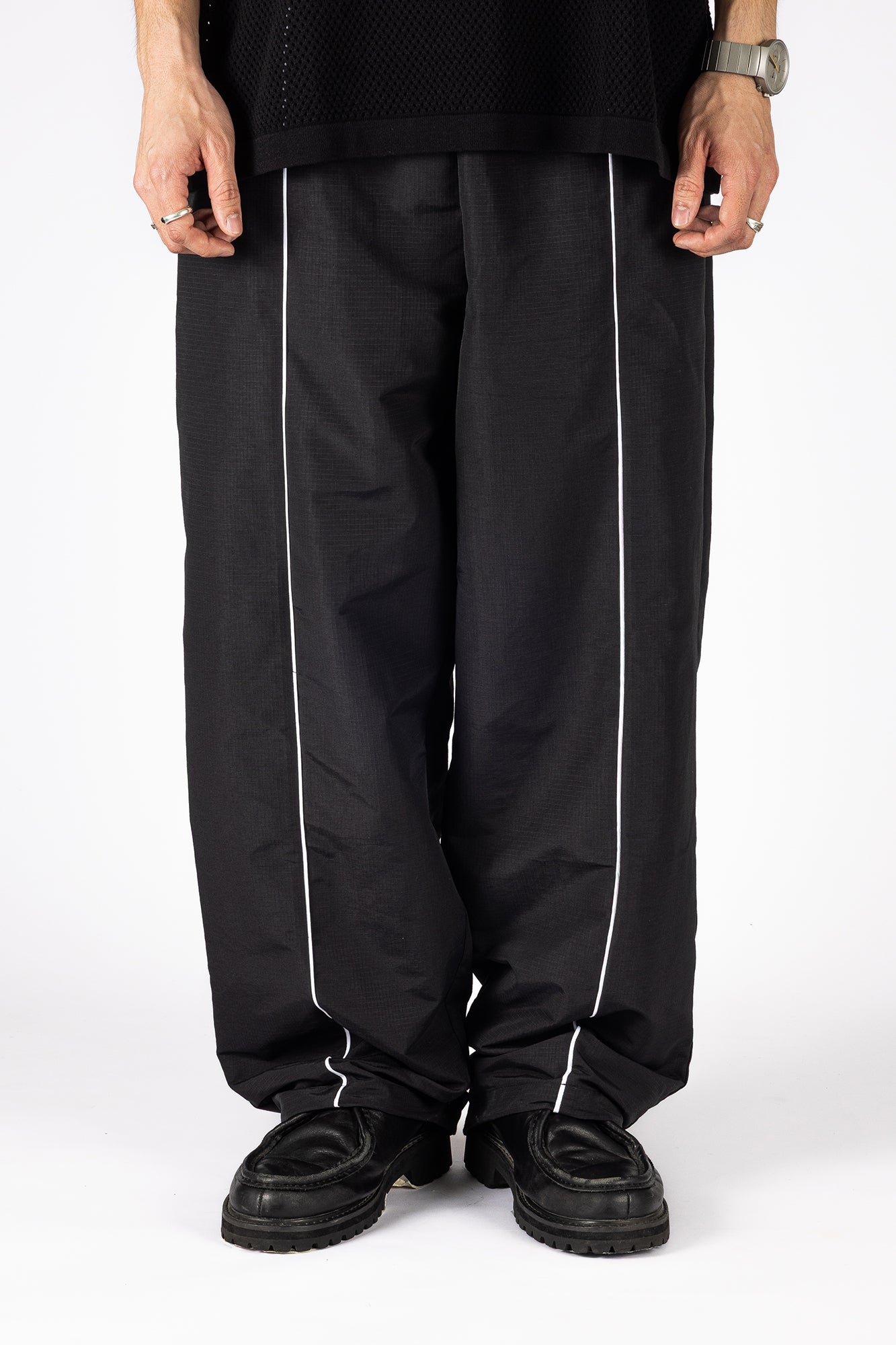RAW LOVE NYLON PANTS (BLACK)
