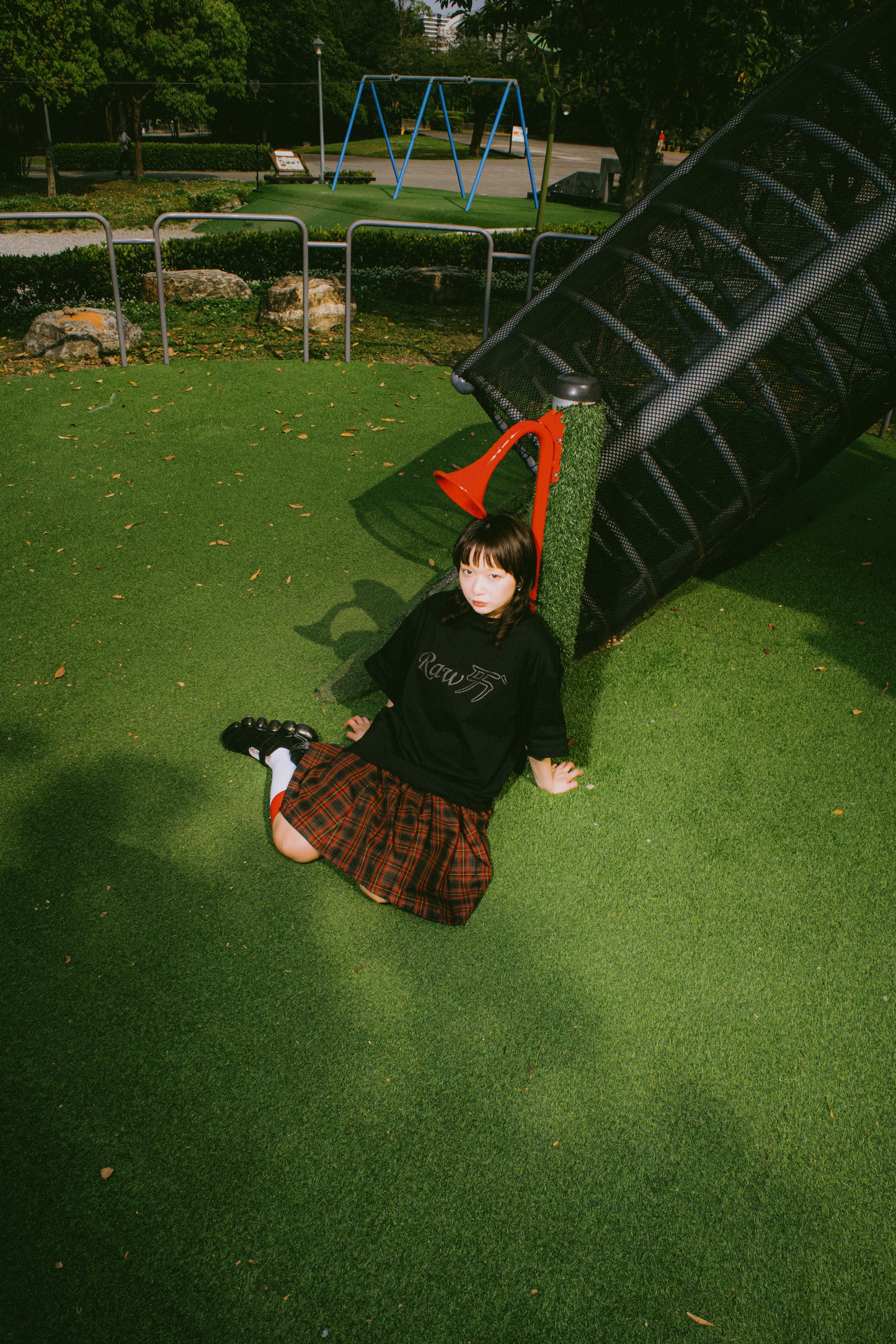 RAW LOVE TEE (BLACK)