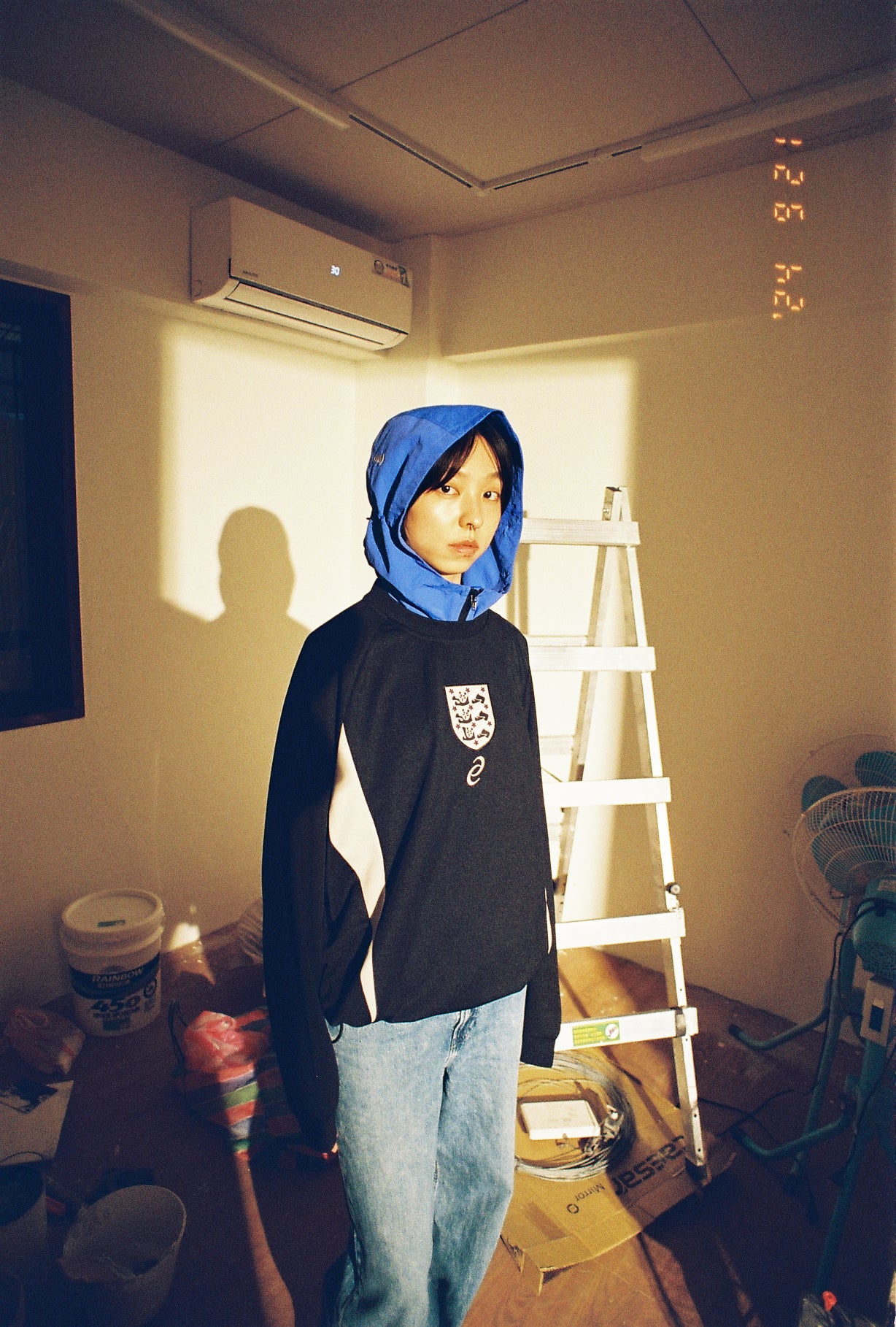 WINDPROOF HOOD (BLUE)