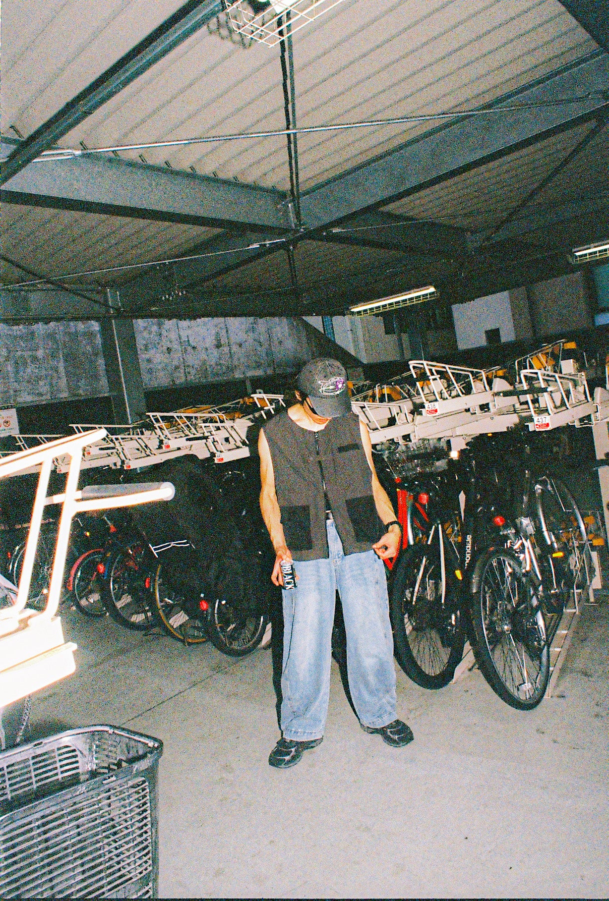 BARREL LEG JEANS (LIGHT BLUE)