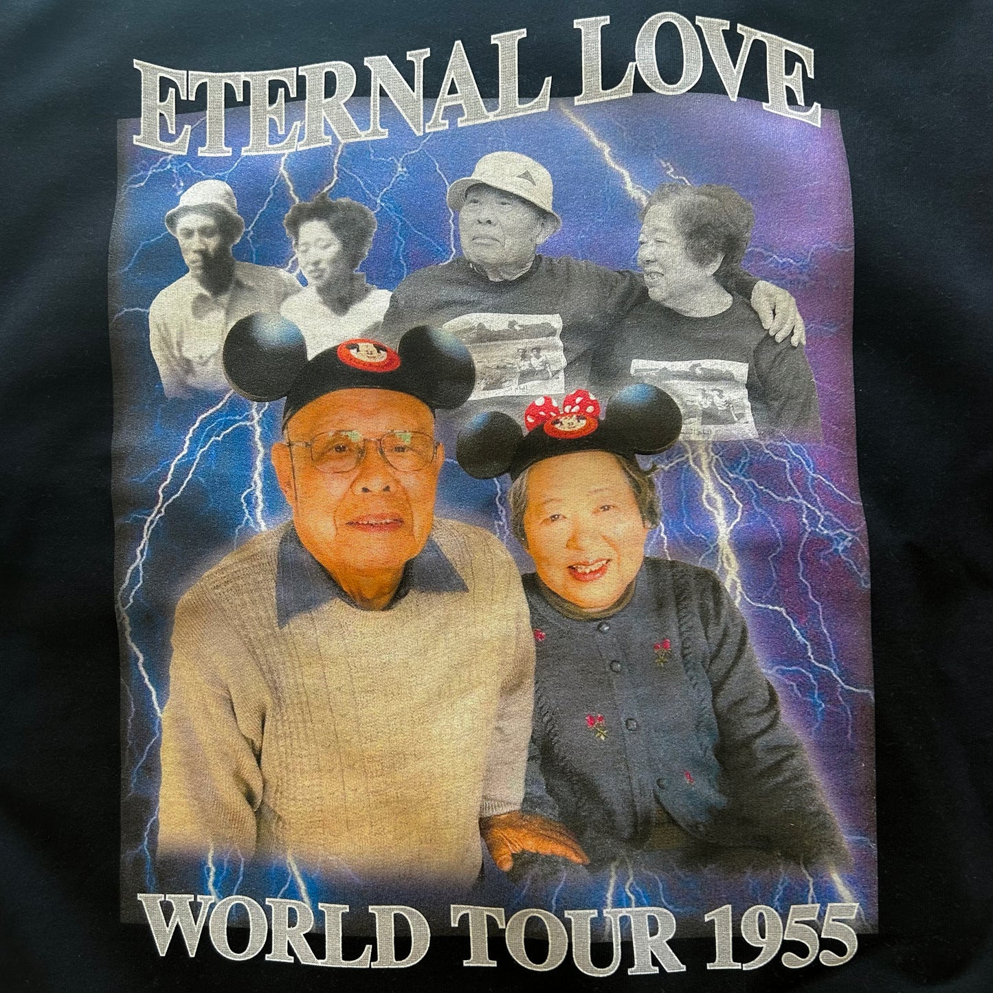 ETERNAL LOVE SWEATSHIRT (BLACK)